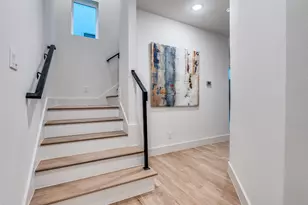 2906 Hawthorne Ave, Dallas, TX 75219 - Photo 2