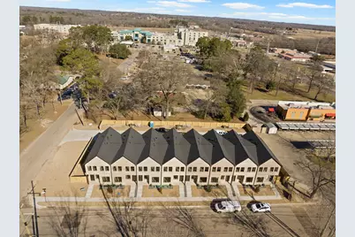 172 W 17th Street, Mt Pleasant, TX 75455 - Photo 2