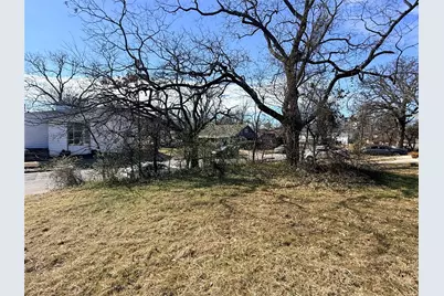 501 W Walker Street, Denison, TX 75020 - Photo 8