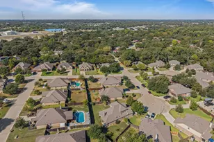 108 Bosque Ct, Azle, TX 76020 - Photo 20