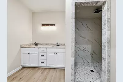 310 Eastland, Iredell, TX 76649 - Photo 6