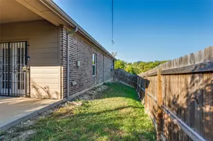 2901 NW 18th St, Fort Worth, TX 76106 - Photo 14