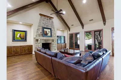 2965 S Sunbeck Circle, Farmers Branch, TX 75234 - Photo 6