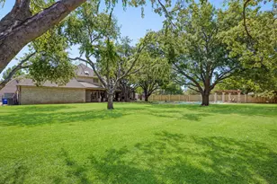 2965 S Sunbeck Circle, Farmers Branch, TX 75234 - Photo 36