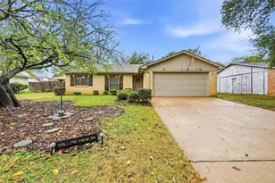 5910 Willow View Dr, Arlington, TX 76017 - Photo 2