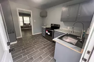 205 NE 22nd St, Grand Prairie, TX 75050 - Photo 28