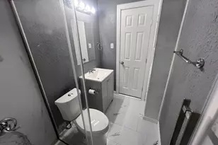 205 NE 22nd St, Grand Prairie, TX 75050 - Photo 20