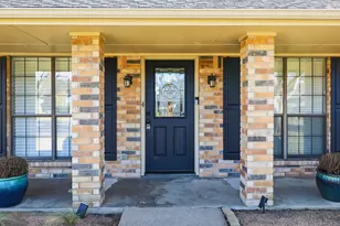 210 Morene Ave, Waxahachie, TX 75165 - Photo 4