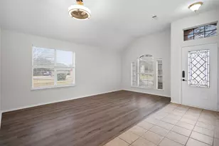 917 Circle View Ln, Denton, TX 76210 - Photo 6