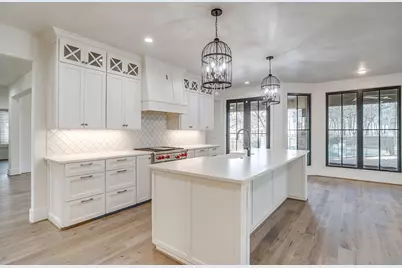 330 Madeline Lane, Burleson, TX 76028 - Photo 10