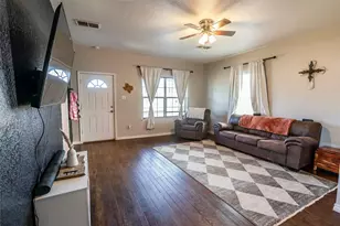 180 Trail Dr, Bowie, TX 76230 - Photo 26