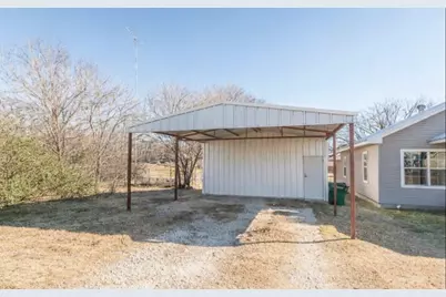 180 Trail Drive, Bowie, TX 76230 - Photo 4