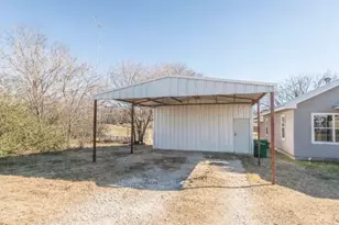 180 Trail Dr, Bowie, TX 76230 - Photo 4