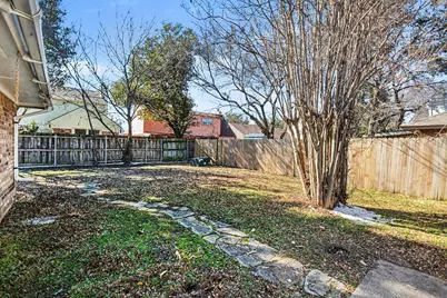 2433 Hallmark Street, Grand Prairie, TX 75052 - Photo 20