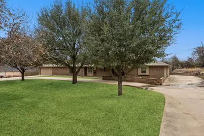 116 Timberview Court, Burleson, TX 76028 - Photo 2