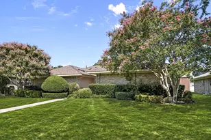 6005 Daven Oaks Dr, Dallas, TX 75248 - Photo 36