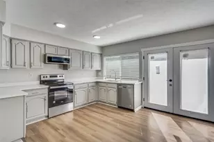 6406 Green Oaks Dr, Plano, TX 75023 - Photo 10