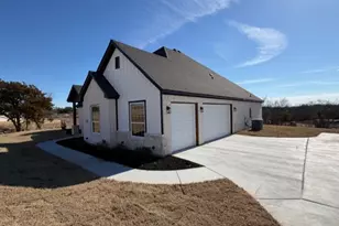 1029 Deer Is Ct, Azle, TX 76020 - Photo 2