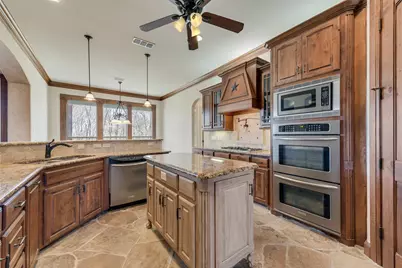 1088 Shadow Lakes Drive, Wills Point, TX 75169 - Photo 14