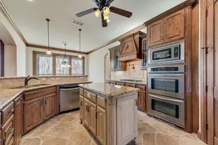 1088 Shadow Lakes Dr, Wills Point, TX 75169 - Photo 14