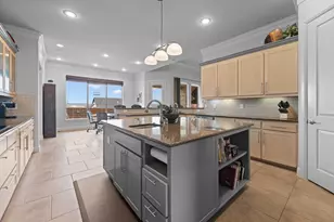 608 Elm Hill Blvd, Burleson, TX 76028 - Photo 10