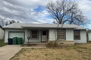 812 Westway St, Denton, TX 76201 - Photo 2