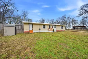 2421 Edwards Rd, Van Alstyne, TX 75495 - Photo 4