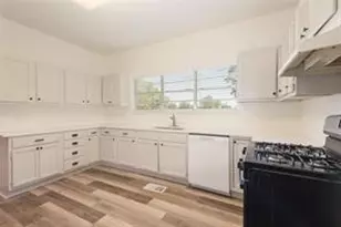 307 S Crockett St, Edgewood, TX 75117 - Photo 8