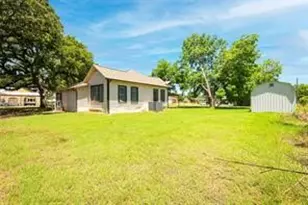 307 S Crockett St, Edgewood, TX 75117 - Photo 20