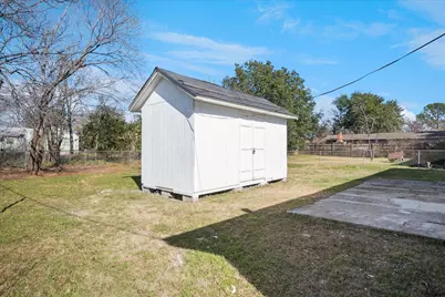 1809 Dunning Street, Irving, TX 75061 - Photo 32