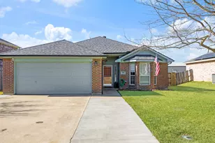 605 Waterford St, Farmersville, TX 75442 - Photo 1