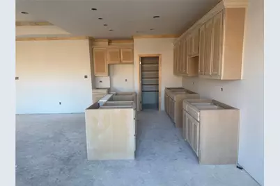 707 Bass Lake Lane, Cleburne, TX 76033 - Photo 6