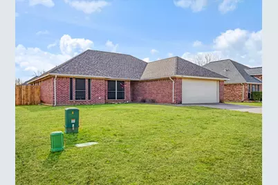 207 Quail Run, Aubrey, TX 76227 - Photo 4