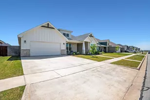 349 Garth Ridge Dr, Abilene, TX 79602 - Photo 2