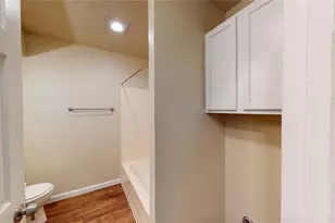 214 Renfro St, Grand Prairie, TX 75051 - Photo 10