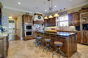 826 Cimmarron Bay Dr, Runaway Bay, TX 76426 - Photo 18