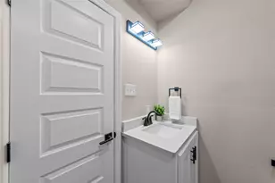 1503 E Lakeview Dr, Dallas, TX 75216 - Photo 14