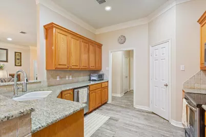 5620 Landsdown Drive, Waco, TX 76708 - Photo 14