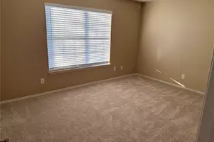 500 Button Willow Ct, Irving, TX 75063 - Photo 10