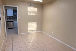 500 Button Willow Ct, Irving, TX 75063 - Photo 4