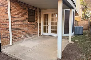 500 Button Willow Ct, Irving, TX 75063 - Photo 16