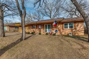 37 Regents Park, Bedford, TX 76022 - Photo 4