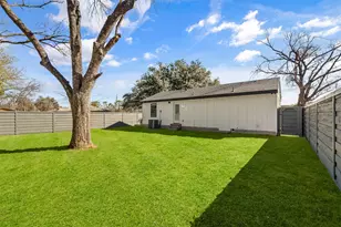 2837 Elsie Faye Heggins St, Dallas, TX 75215 - Photo 30