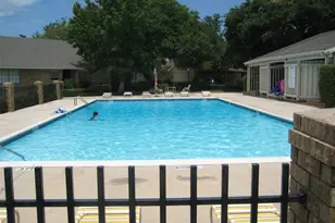 2708 Creekwood Ct, Carrollton, TX 75006 - Photo 2