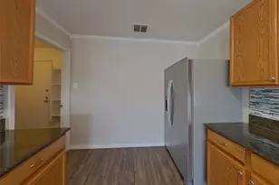 1448 Castle Ridge Rd, Fort Worth, TX 76140 - Photo 4