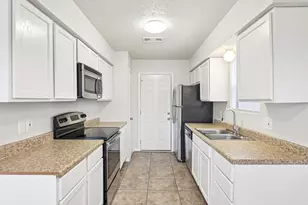 1209 Pin Oak, Denton, TX 76209 - Photo 2