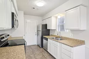 1209 Pin Oak, Denton, TX 76209 - Photo 4