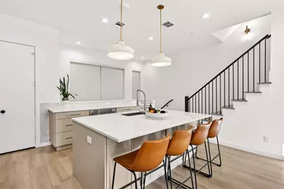 419 W 9th Street #102, Dallas, TX 75208 - Photo 10