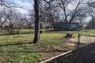 504 Hill St, Aubrey, TX 76227 - Photo 18