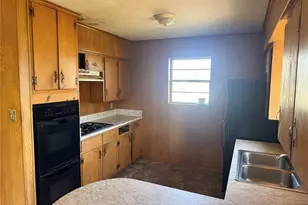 504 Hill St, Aubrey, TX 76227 - Photo 6